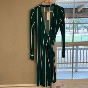 *BRAND NEW* Ann Taylor green and white wrap dress. NWT never been worn!